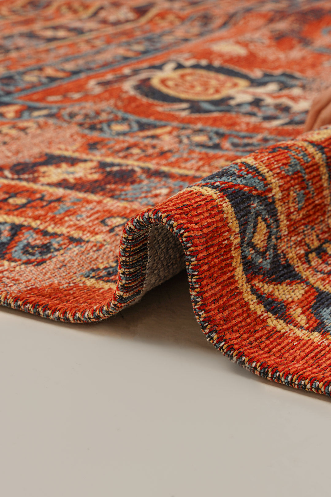Nayra Kuman 27 Kaymaz Tabanlı Yıkanabilir Klasik Kilim - Kırmızı — detay 3