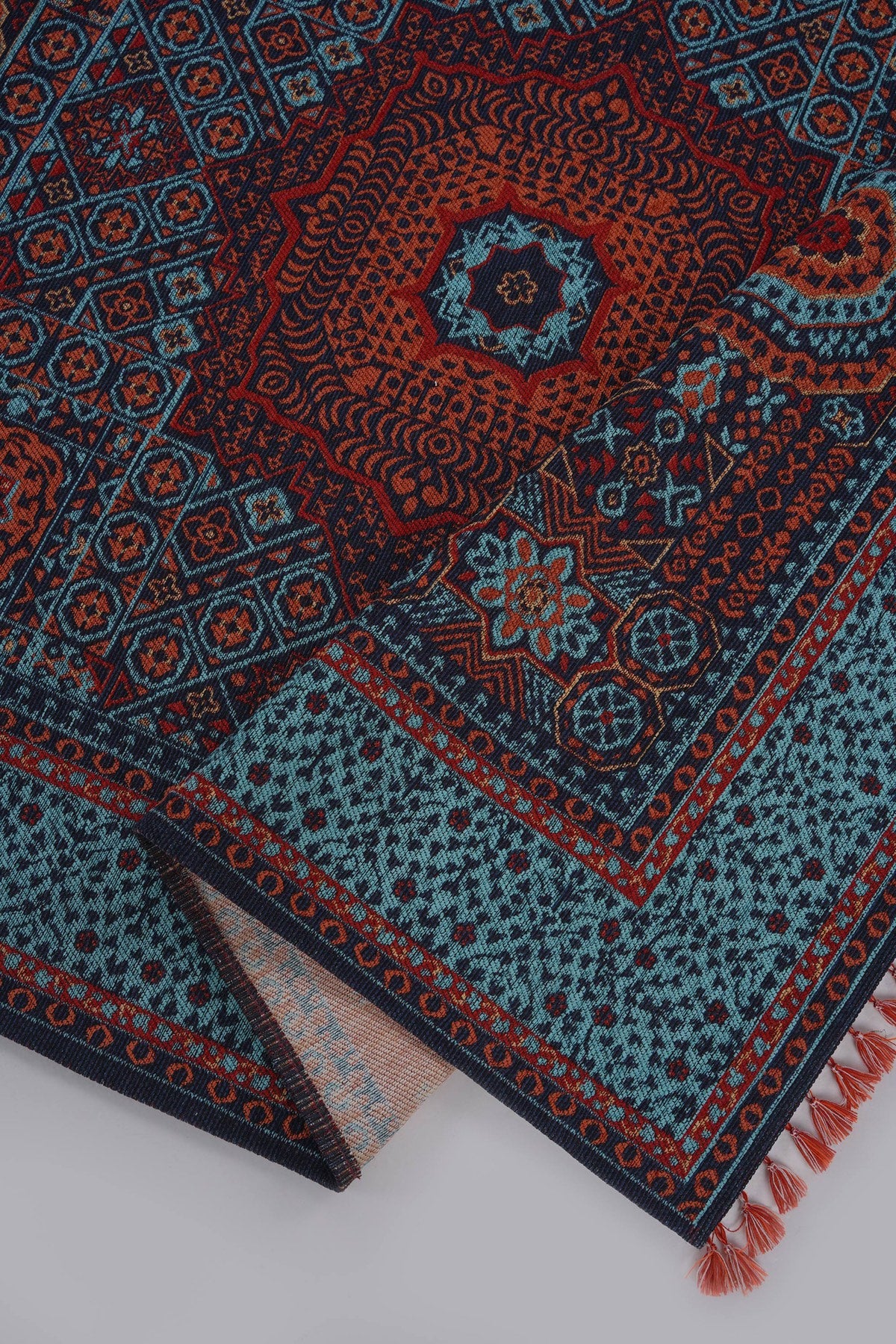 Mira Memlük V15 Kaymaz Tabanlı Yıkanabilir Klasik Kilim — detay 2
